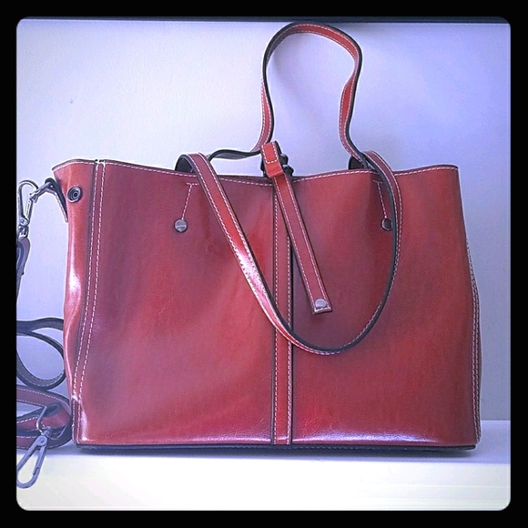 Maison de Beauté Marseille Handbags - Beautiful MDB Leather Handbag